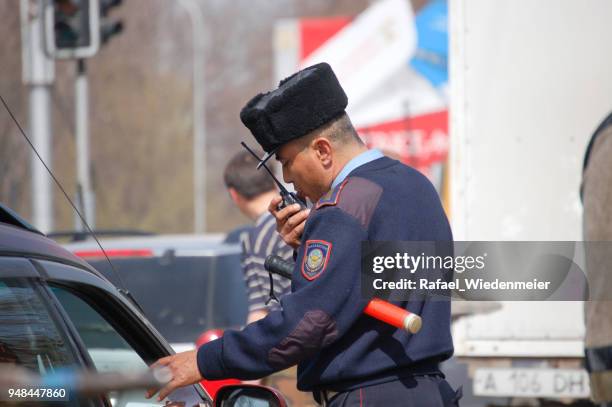 poliziotto kazako - kazakhstan foto e immagini stock