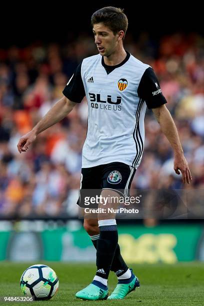 Vietto of Valencia CF with the ball during the La Liga game between Valencia CF and Getafe CF at Mestalla on April 18, 2018 in Valencia, Spain