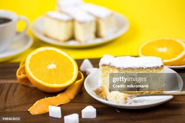 homemade dessert, orange cheesecake - 5 am tag stock-fotos und bilder