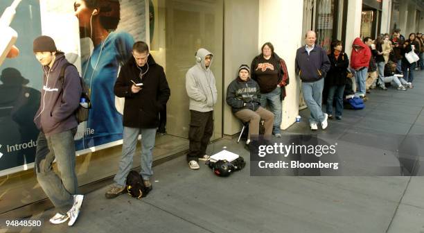 Shortly before the first day of Mac mini sales, Apple Computer aficionados line up outside one of the company's retail locations in San Francisco,...