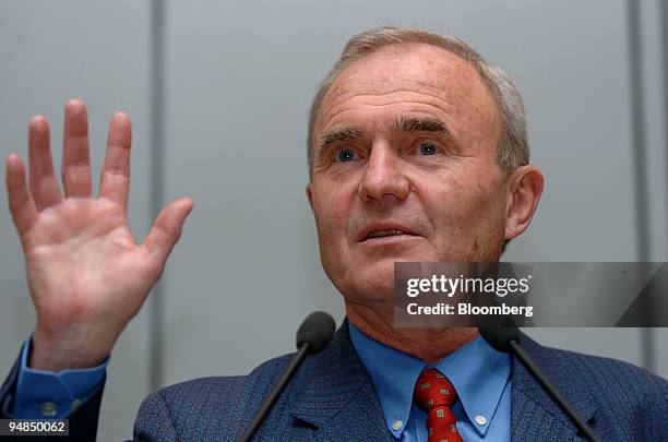 Issing Issing Photos and Premium High Res Pictures - Getty Images