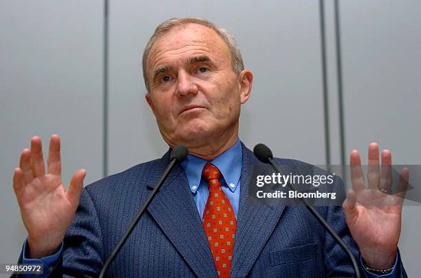 Issing Issing Photos and Premium High Res Pictures - Getty Images