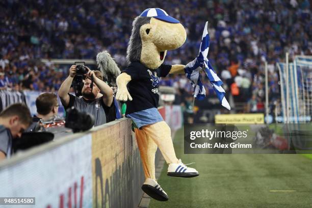 Mascot 'Erwin' of Schalke during the DFB Cup Semi Final match between FC Schalke 04 and Eintracht Frankfurt at Veltins-Arena on April 18, 2018 in...