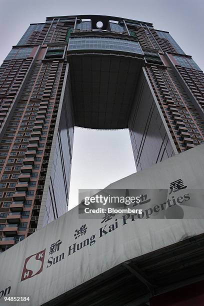 Sun Hung Kai Properties Ltd.'s The Arch luxury residential tower is pictured in Hong Kong July 11, 2005. The project set a record in April of...