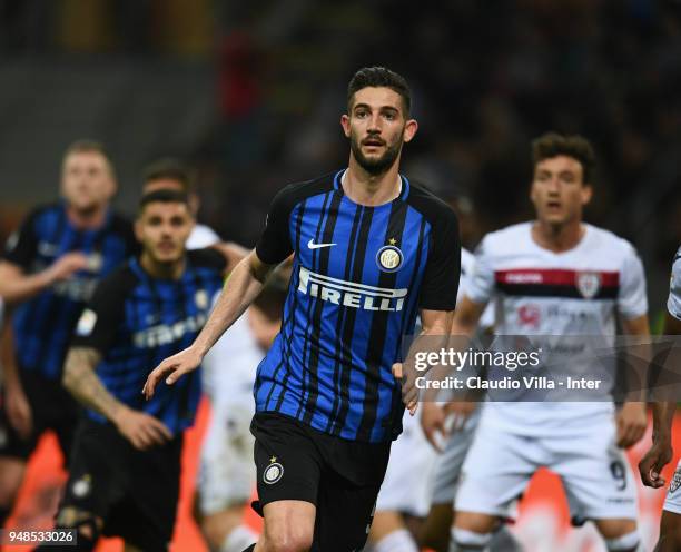 Roberto Gagliardini of FC Internazionale in action during the serie A match between FC Internazionale and Cagliari Calcio at Stadio Giuseppe Meazza...