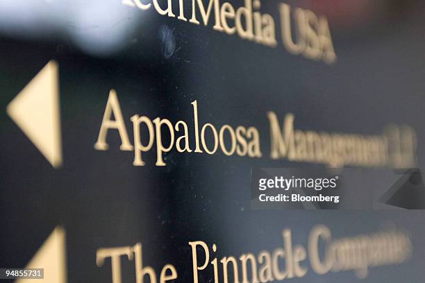 Sign points the direction to the offices of Appaloosa Management LP in Chatham, New Jersey, U.S., on Friday, April 4, 2008. Delphi Corp.'s exit from...