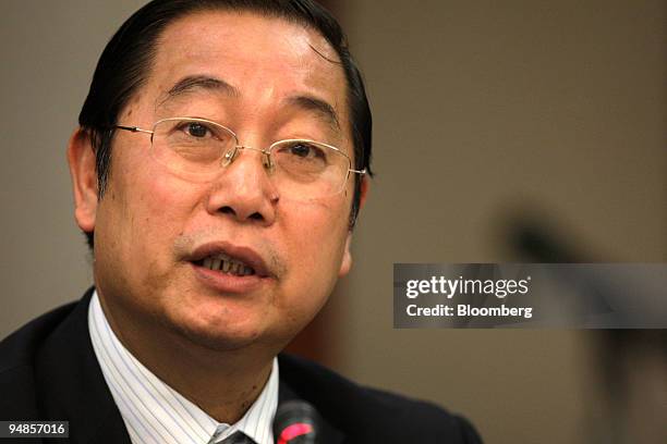 Li Xuewang, a professor at the Xiehe Hospital, speaks at a news conference in Beijing, China, on Tuesday, May 6, 2008. China said today that a...