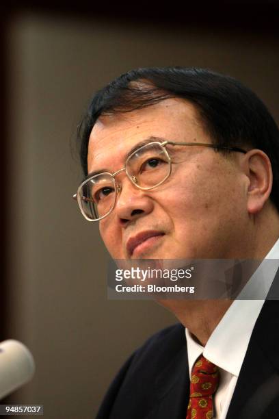 Jin Shaohong, member of the Drug Evaluation Committee at the Chinese State Food and Drug Association and professor and executive director of the...