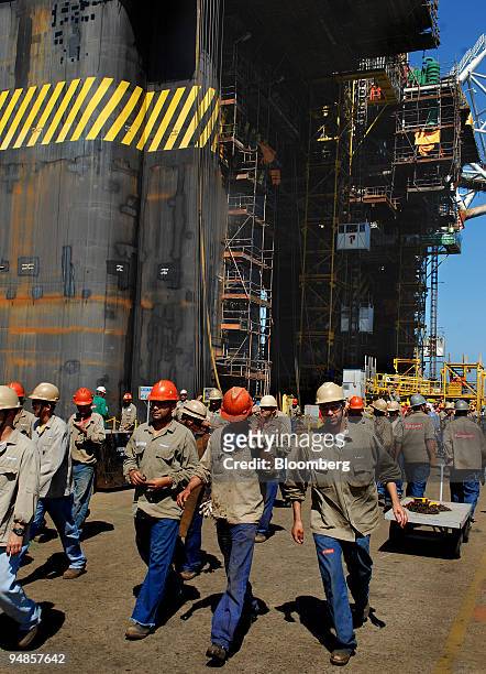 Rig workers take a break on the Petroleo Brasileiro SA P-51 oil platform at the Keppel-Fels Shipyard in Angra dos Reis, Rio de Janeiro in Brazil, on...