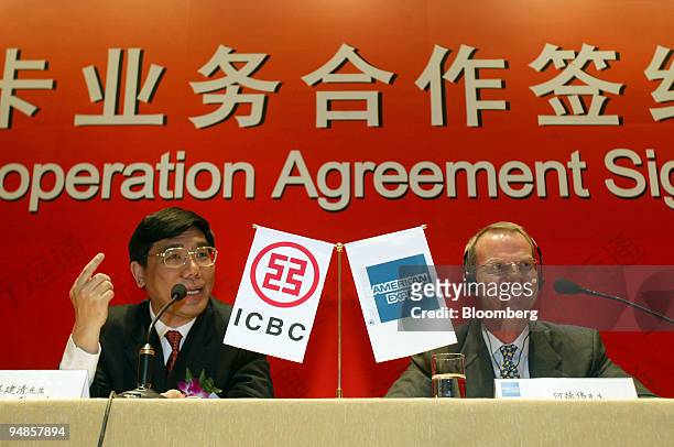David House, right, group president at American Express Co., and Jiang Jianqing, Industrial and Commercial Bank of China Chairman and President,...