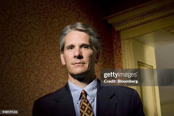 Tom Bos Shell Tom Bosh, former fund manager at Bank of New York Mellon Corp. poses ...