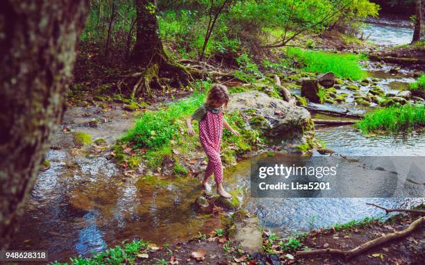 fluss-walker - step walker stock-fotos und bilder