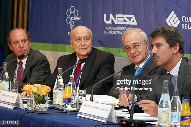 Diego P rez Pallares, executive secretary of Olade, left, Antonio Estrany Gendre, co-president of Foro Empresarial Mercosur-Uni n Europea, Pedro...
