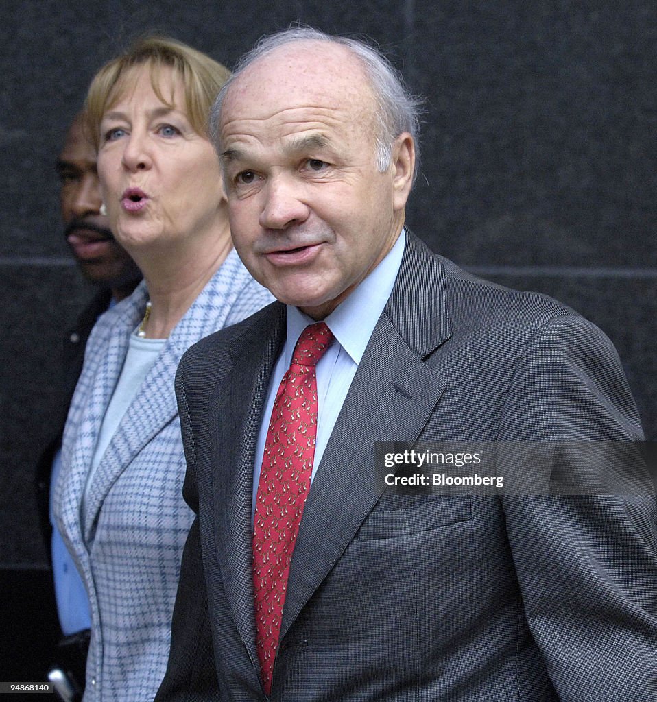 Ken Lay, former Enron Corp. chief executive officer, arrives