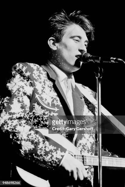 Canadian Pop and Country musician kd lang performs onstage at the Beacon Theatre, New York, New York, August 11, 1989.