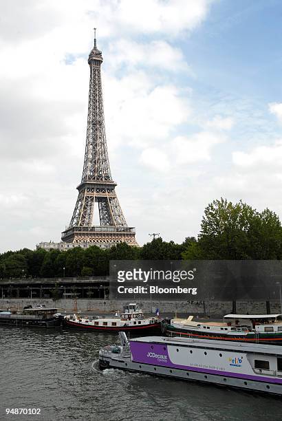 The Cyclocity boat workshop, which repairs bicycles in JCDecaux's Velib' rental bicycle program, floats on the river Seine, in Paris, France, on July...