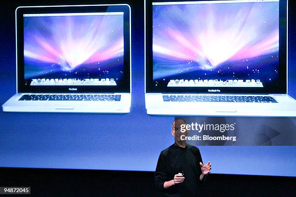 Steve Jobs, chief executive officer of Apple Inc., speaks during a news conference at Apple headquarters in Cupertino, California, U.S., on Tuesday,...