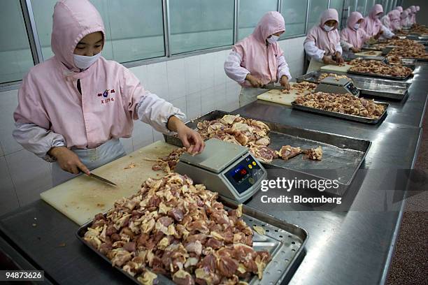 Poultry Meat Processing Photos and Premium High Res Pictures - Getty Images