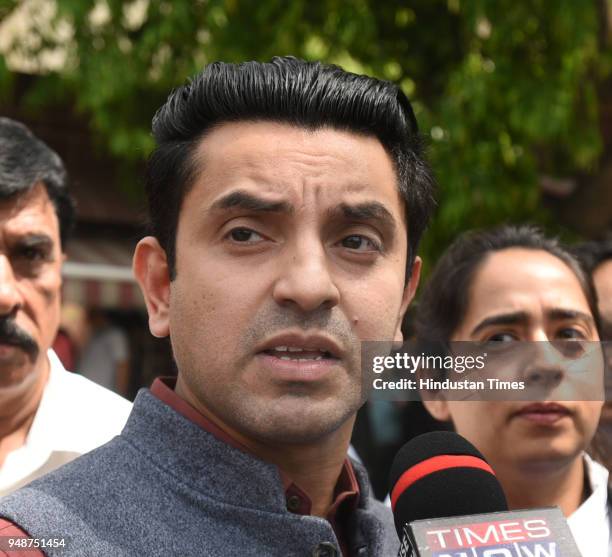 Tehseen Tehseen Poonawalla Photos and Premium High Res Pictures - Getty Images