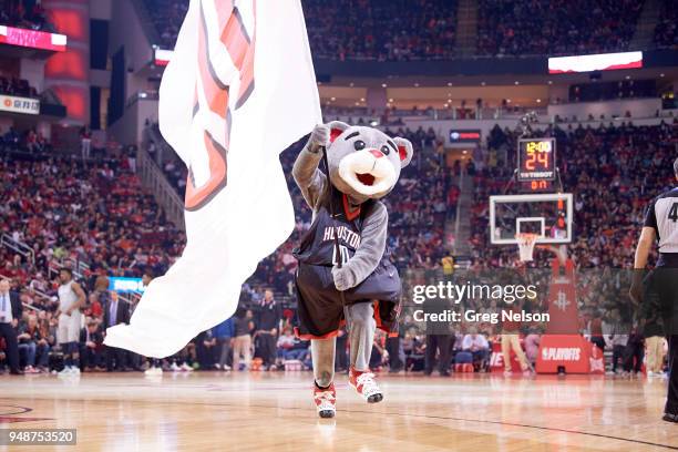 Cluth Houston Rockets 943 Clutch Mascot Stock Photos, High-Res Pictures, and Images - Getty ...