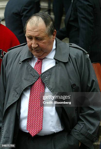 Martha Stewart's lead defense attorney, Robert Morvillo, leaves Manhattan Federal Court in New York, March 5, 2004 after the verdict was read in the...