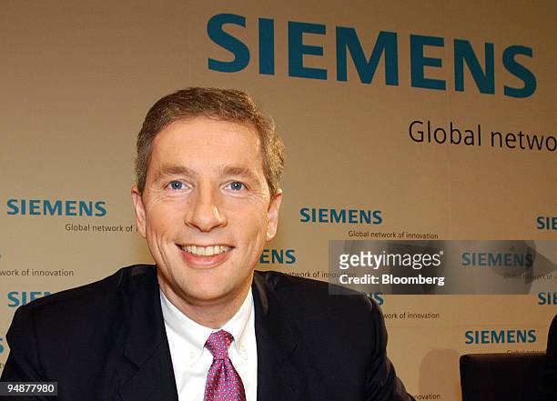 Siemens Chief Executive Klaus Kleinfeld poses at a press conference in Munich, Germany, Tuesday, June 7, 2005. Siemens AG, Germany's biggest...