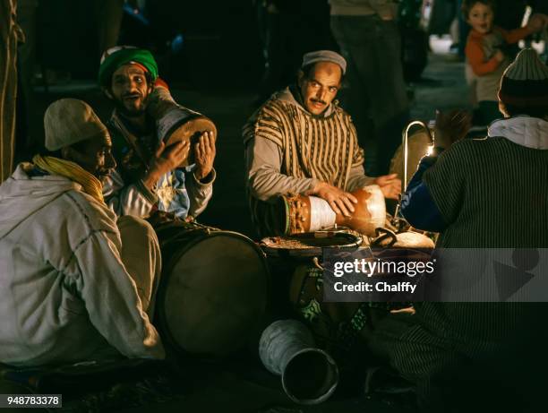 marrakech - djemaa el fna square - moroccan culture stock pictures, royalty-free photos & images