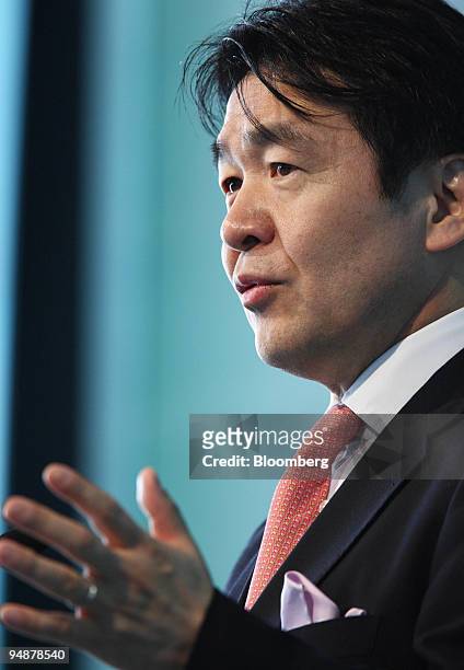 Heizo Takenaka, a professor at Keio University, speaks at a seminar in Tokyo, Japan, on Thursday, March 13, 2008. Takenaka was minister of economic...