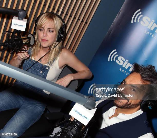 Actors Anna Faris and Eugenio Derbez visit SiriusXM Studios on April 19, 2018 in Los Angeles, California.