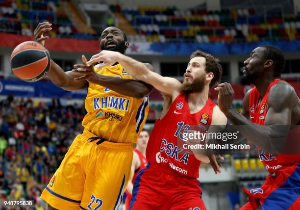 Charles Jenkins, #22 of Khimki Moscow Region competes with Sergio Rodriguez, #13 of CSKA Moscow in action during the Turkish Airlines Euroleague Play...