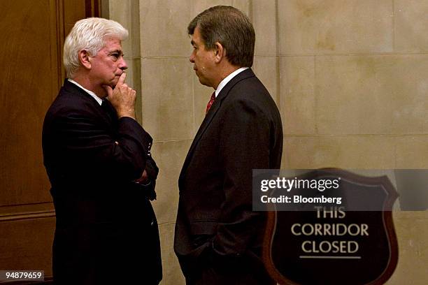 Christopher Dodd, a Democratic senator from Connecticut, left, speaks with Roy Blunt, a Republican representative from Missouri who serves as House...