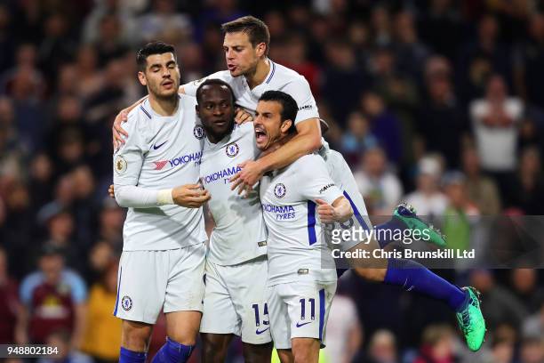 Victor Moses of Chelsea celebrates scoring his side's second goal with team-mates Alvaro Morata, Pedro and Cesar Azpilicueta during the Premier...