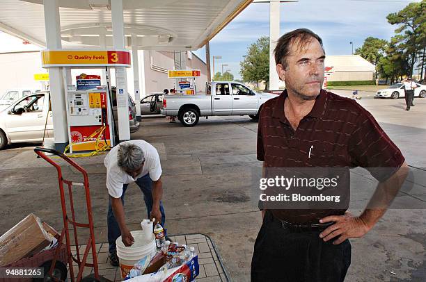 Shell Owner Images 396 Fuel Station Owner Stock Photos, High-Res Pictures, and Images ...