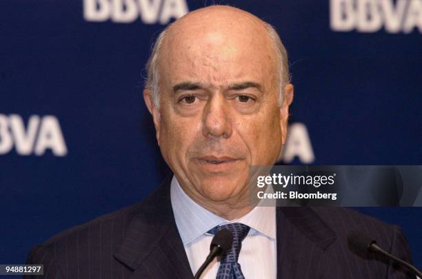 Francisco Gonzalez, chairman of Banco Bilbao Vizcaya Argenta SA, speaks at a news conference in Madrid, Spain, Monday, February 2, 2004. BBVA,...