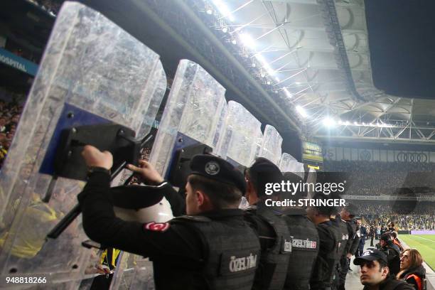 Turkish Football Riots 19,804 Turkish Cup Photos & High Res Pictures - Getty Images