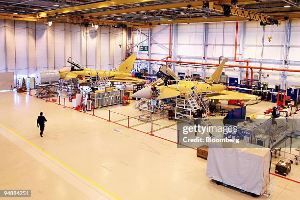 Bae Freckleton Sign Bae Warton Photos and Premium High Res Pictures - Getty Images