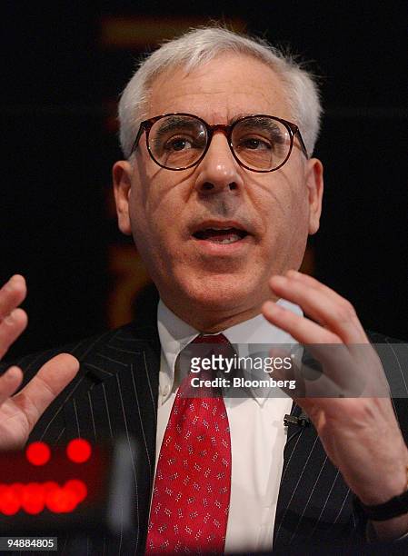 David M. Rubenstein, managing director of The Carlyle Group speaks at a private equity conference at the Bloomberg offices in London, Tuesday,...
