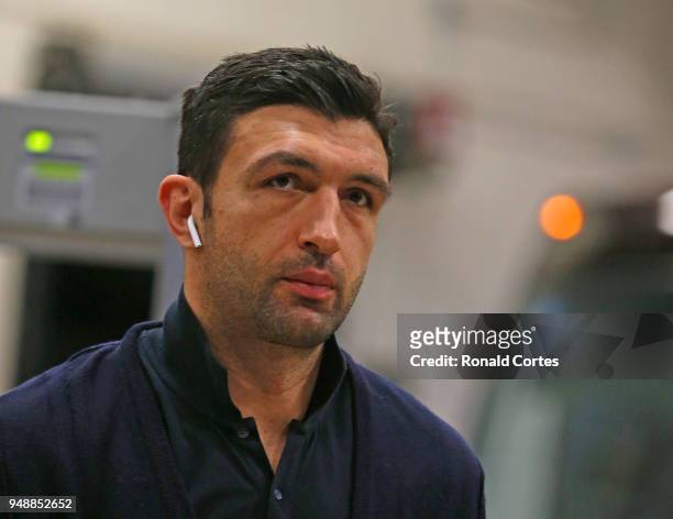 Zaza Pachulia of the Golden State Warriors arrives with the rest of the team for their game against the San Antonio Spurs at AT&T Center on April 19...