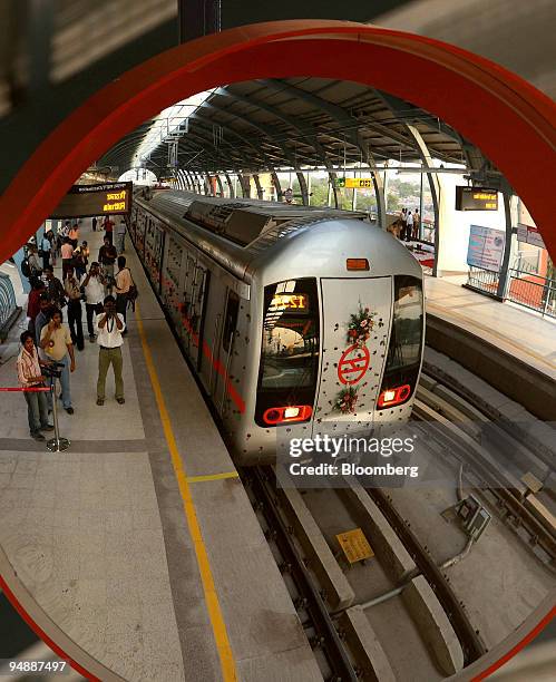 Dilshad Garden Metro Station Photos And Premium High Res Pictures dilshad-garden-metro-station-photos-and-premium-high-res-pictures