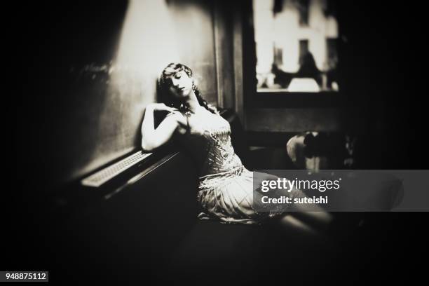 de prachtige boom - lindy hop stockfoto's en -beelden