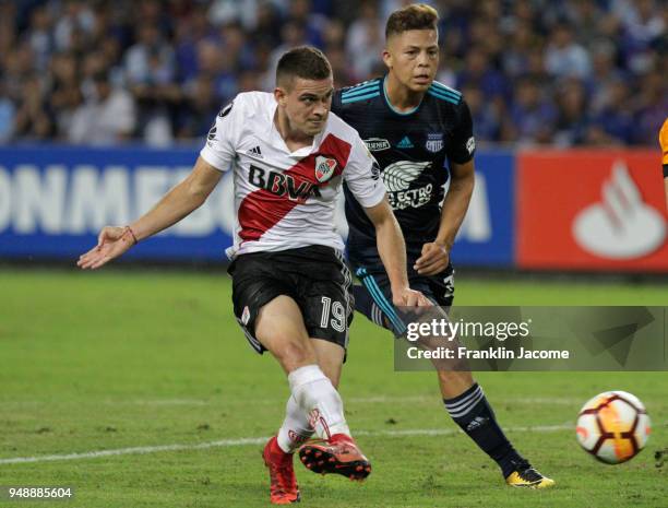 Rafael Santos Borré of River Plate fights for the ball with Marlon Mejía of Emelec during a match between Emelec and River Plate as part of Copa...