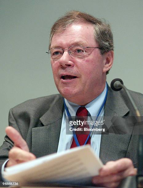 Billiton Group Preseident Energy, Phil Aiken of Australia, speaks to the media during a press conference September 9, 2004 at the World Energy...