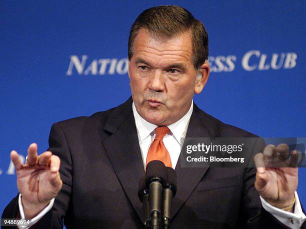 Hd Tom Ridge 515 Homeland Security Secretary Tom Ridge Speaks Stock Photos, High-Res ...