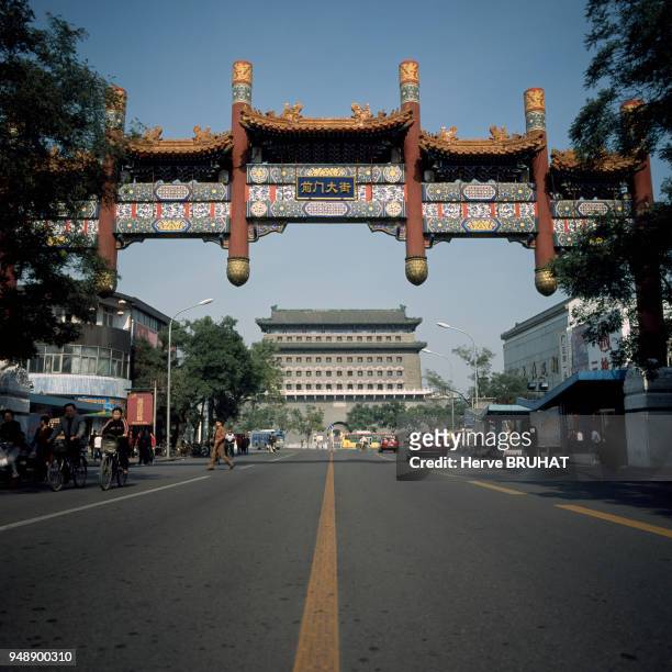 Porte de la rue Qianmen à Pékin, en 2002, Chine.