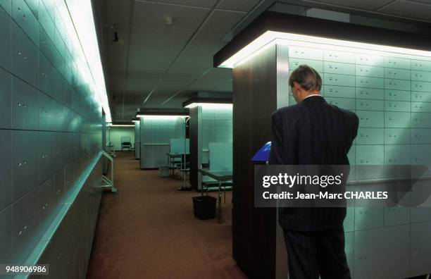 Salle des coffres de la ?Banque générale du Luxembourg? , en octobre 1988.