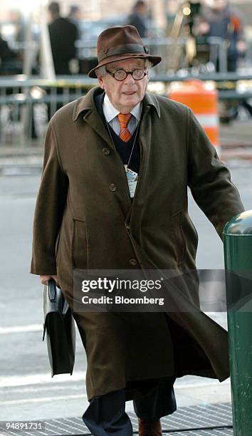 Author Dominick Dunne, arrives for the Martha Stewart trial at Manhattan federal court, in New York, February 5, 2004.