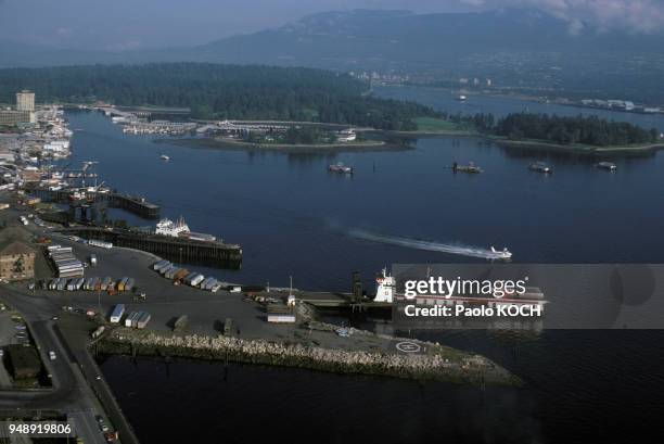 Vue du port de Coal Harbour, en 1975, en Colombie-Britannique, Canada.