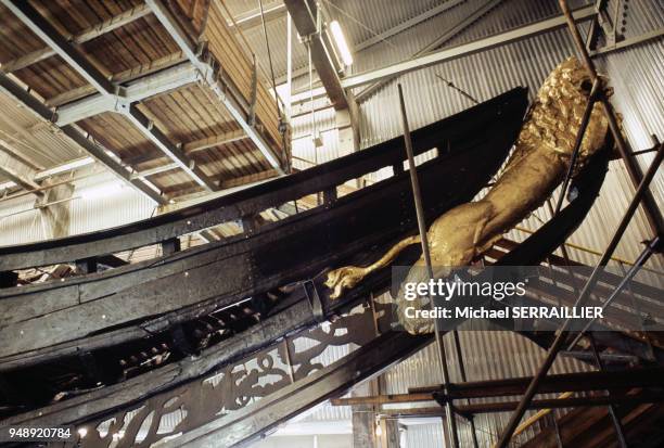 La proue du navire de guerre ?Vasa? à Stockholm, en juillet 1974, Suède.