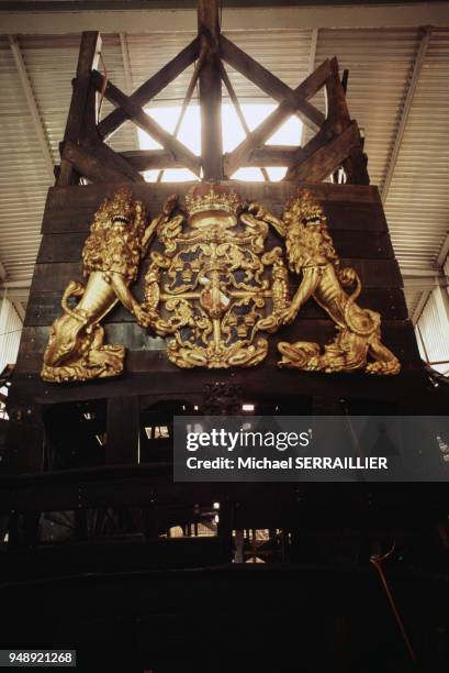 La poupe du navire de guerre ?Vasa? à Stockholm, en juillet 1974, Suède.