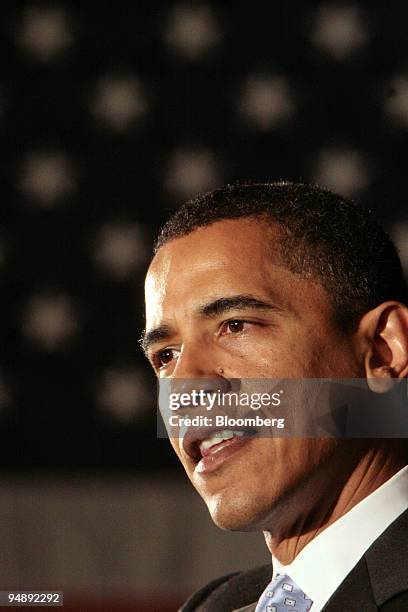 Barack Obama, U.S. Senator from Illinois and Democratic presidential candidate, speaks at the B'nai Torah Congregation in Boca Raton, Florida, U.S.,...